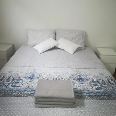 Casa Percea בית נופש *