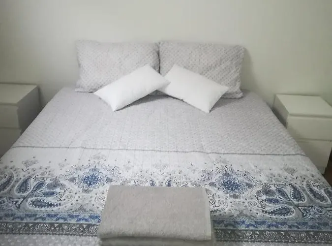 Casa Percea בית נופש *